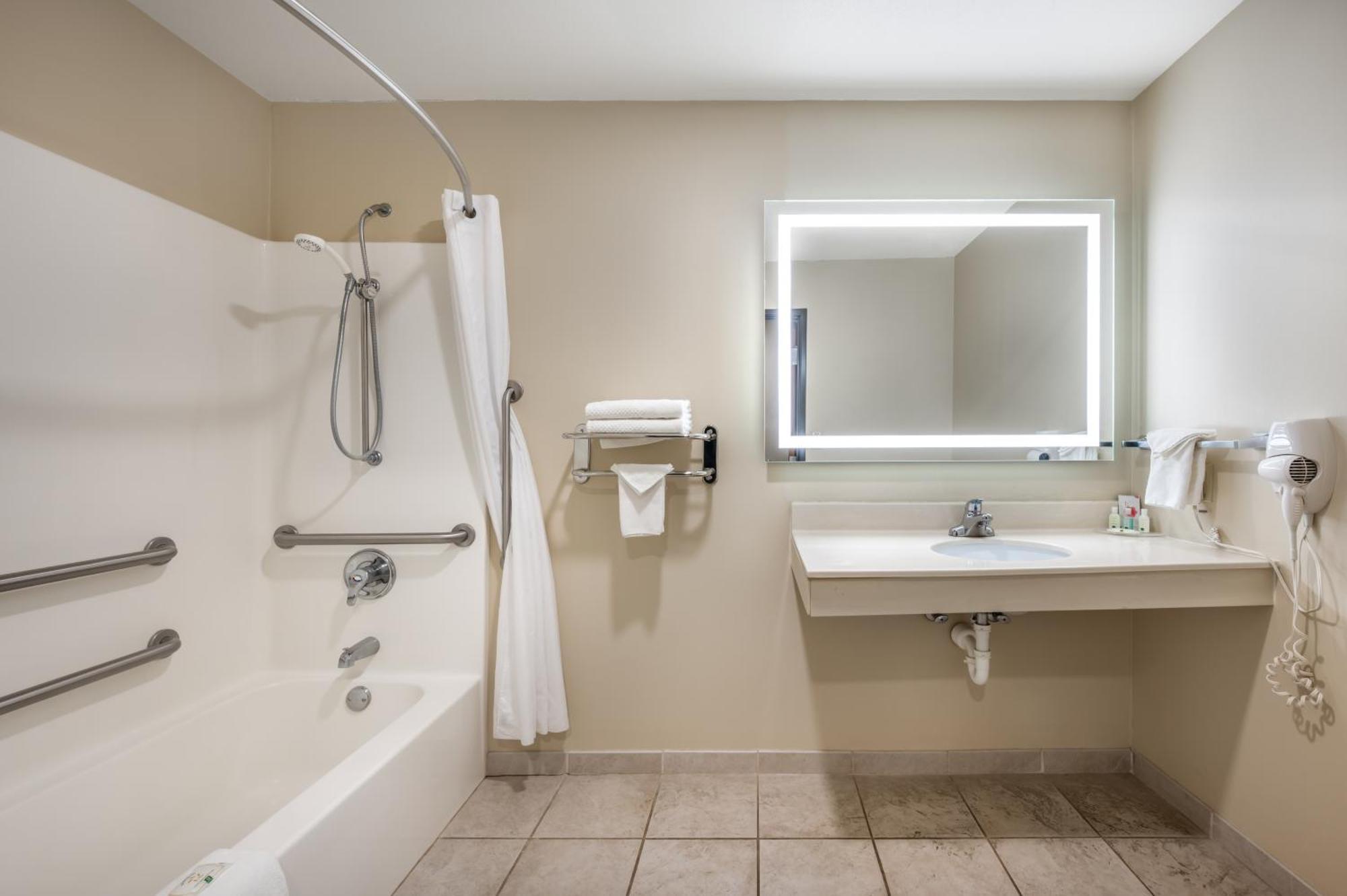 Quality Inn & Suites Rockport-Owensboro North Gold Award Winner Dış mekan fotoğraf