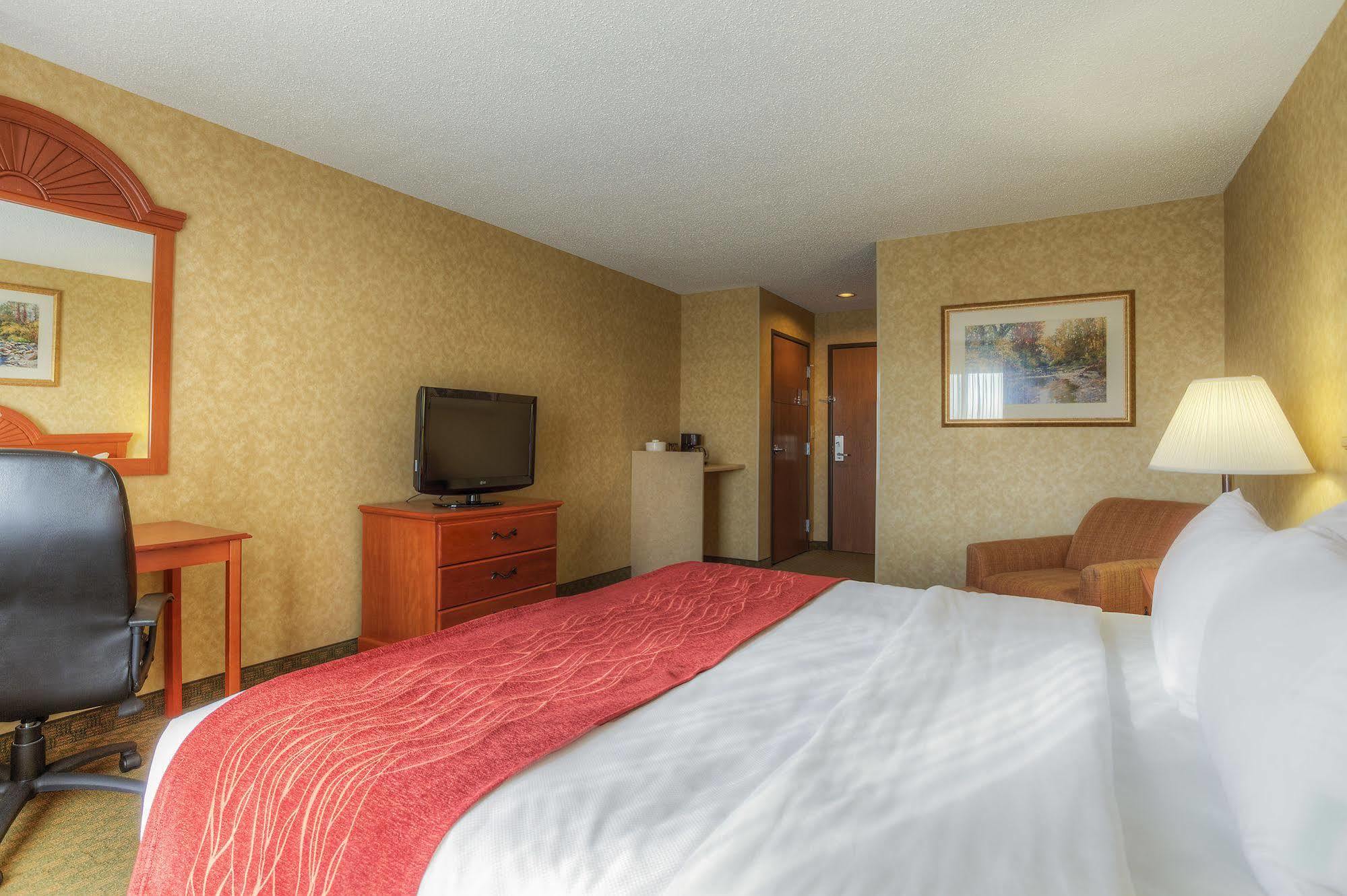 Quality Inn & Suites Rockport-Owensboro North Gold Award Winner Dış mekan fotoğraf